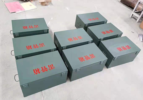 商都炸药箱和雷管箱一般是怎么存放的？